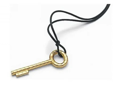 Κολιέ με μενταγιόν κλειδί